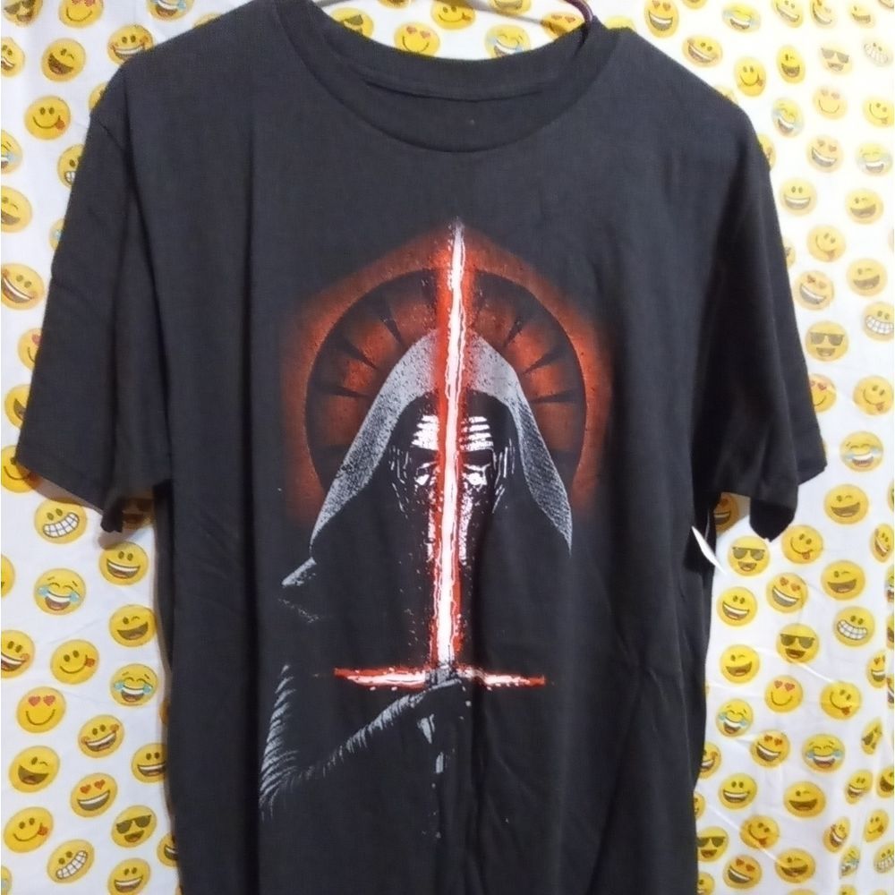 🎉NWT Star Wars Kylo Ren T-Shirt